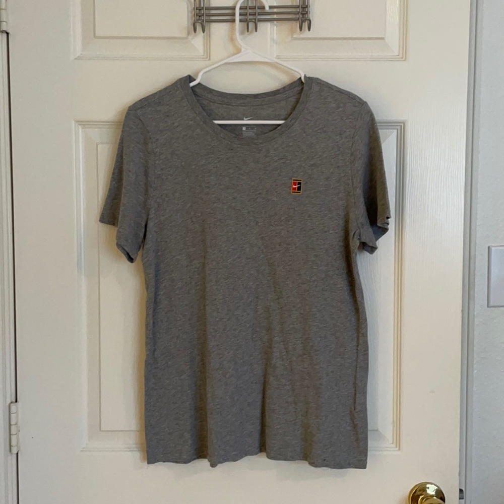 Gray Nike T